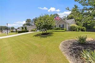521 Embassy Walk, Winder, GA 30680 - Photo 2