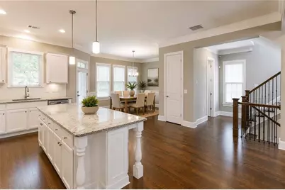 914 Canterbury Lane NE, Atlanta, GA 30324 - Photo 4