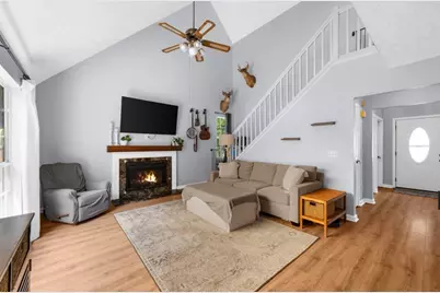 503 E Lake Court, Woodstock, GA 30188 - Photo 10