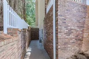 422 Old Deerfield Ln, Woodstock, GA 30189 - Photo 38