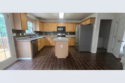 3811 Roxfield Dr, Buford, GA 30518 - Photo 4
