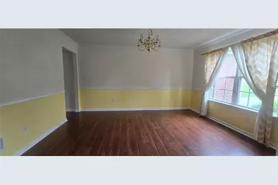 3811 Roxfield Dr, Buford, GA 30518 - Photo 4