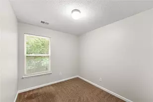 1618 Bayrose Cir, Atlanta, GA 30344 - Photo 14
