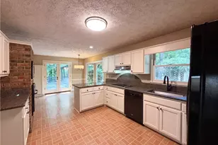 120 Oxford Ln, Fayetteville, GA 30215 - Photo 8