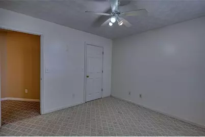 565 Ambur Lake Dr, Lawrenceville, GA 30043 - Photo 40