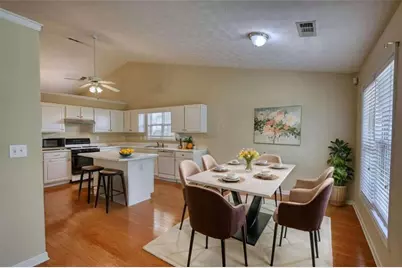 565 Ambur Lake Dr, Lawrenceville, GA 30043 - Photo 16