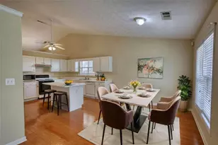 565 Ambur Lake Dr, Lawrenceville, GA 30043 - Photo 16