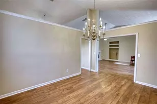 565 Ambur Lake Dr, Lawrenceville, GA 30043 - Photo 12