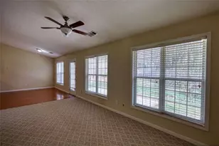 565 Ambur Lake Dr, Lawrenceville, GA 30043 - Photo 22