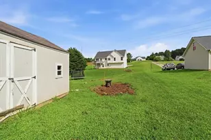 4403 Waterman Dr, Gainesville, GA 30506 - Photo 24