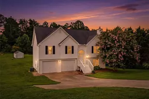 4403 Waterman Dr, Gainesville, GA 30506 - Photo 2