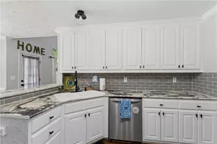 850 Ivy Ridge Dr, Loganville, GA 30052 - Photo 14