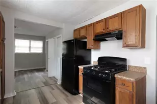 1383 Almont Dr SW, Atlanta, GA 30310 - Photo 6