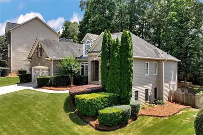 4897 Shellnut Path, Hoschton, GA 30548 - Photo 2