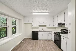 2511 Deerfield Dr NW, Kennesaw, GA 30144 - Photo 8