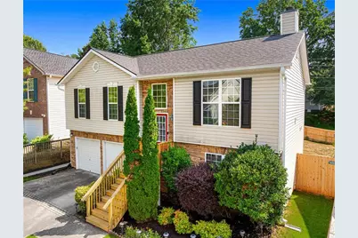 5822 Bridgeport Court, Flowery Branch, GA 30542 - Photo 4