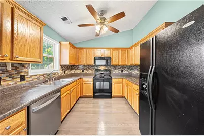 5822 Bridgeport Court, Flowery Branch, GA 30542 - Photo 12