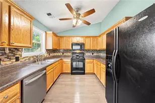 5822 Bridgeport Ct, Flowery Branch, GA 30542 - Photo 12