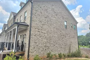 768 Honey Bee Ln, Lawrenceville, GA 30046 - Photo 2