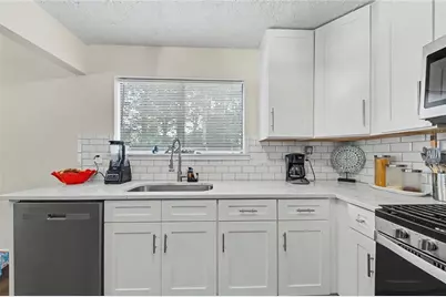 10 Saratoga Drive, Lawrenceville, GA 30044 - Photo 10
