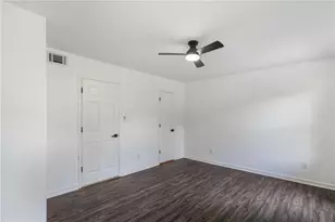 2176 Wellington Cir, Lithonia, GA 30058 - Photo 16