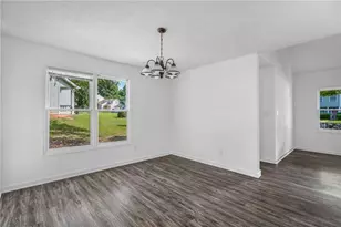 2176 Wellington Cir, Lithonia, GA 30058 - Photo 10
