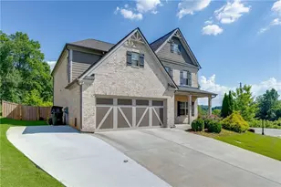 2001 Harvester Ln, Buford, GA 30518 - Photo 2