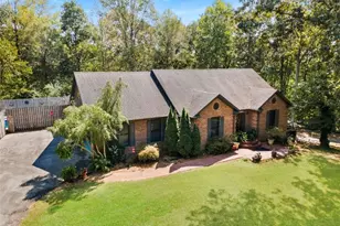 422 Ridgewood Cir, Summerville, GA 30747 - Photo 1
