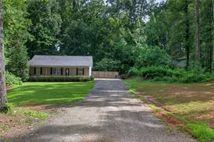 180 McCready Dr Dr, Dallas, GA 30157 - Photo 2