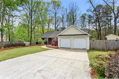 2701 Abbotts Glen Place NW, Acworth, GA 30101 - Photo 2