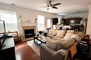 192 Bellewood Oak Dr, Tucker, GA 30084 - Photo 4
