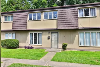 1811 Ashborough Circle #G, Marietta, GA 30067 - Photo 2