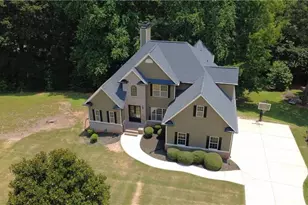 623 Henning Dr, Winder, GA 30680 - Photo 6