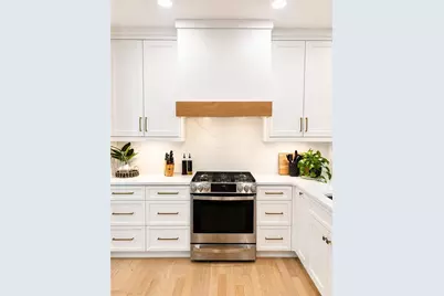 396 Suwanee Avenue, Suwanee, GA 30024 - Photo 10