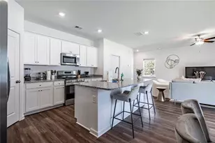 8317 Hunters Grv Rd, Union City, GA 30291 - Photo 8