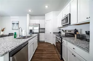 8317 Hunters Grv Rd, Union City, GA 30291 - Photo 6