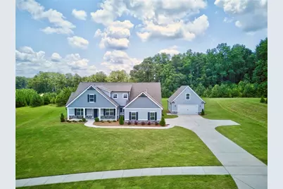 48 Starr Place, Newnan, GA 30263 - Photo 1