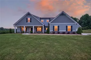 48 Starr Pl, Newnan, GA 30263 - Photo 1