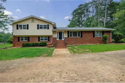 115 Brookshire Drive, Fayetteville, GA 30215 - Photo 2