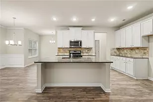 2464 Hanover Woods Rd, Lithonia, GA 30058 - Photo 12