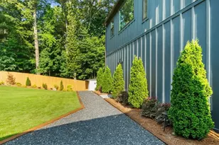 1871 Dyer Cir, Atlanta, GA 30341 - Photo 6
