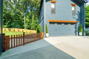 1871 Dyer Cir, Atlanta, GA 30341 - Photo 4