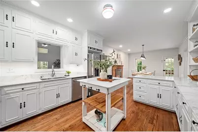 2324 E Cherokee Drive, Woodstock, GA 30188 - Photo 14