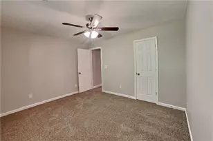 7240 Coral Lake Dr, Flowery Branch, GA 30542 - Photo 14