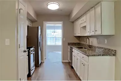 7240 Coral Lake Drive, Flowery Branch, GA 30542 - Photo 4