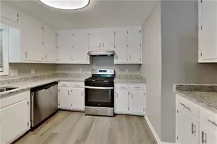 6035 Stone Wood Dr NW, Kennesaw, GA 30152 - Photo 6