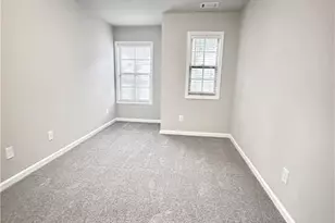 390 Holdings Dr, Lawrenceville, GA 30044 - Photo 32