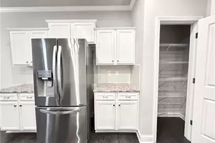 390 Holdings Dr, Lawrenceville, GA 30044 - Photo 12
