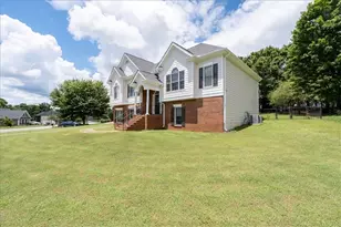 16 Berkshire Dr NW, Cartersville, GA 30120 - Photo 2