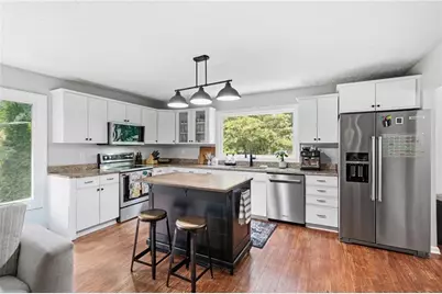 2071 Luxuria Court, Tucker, GA 30084 - Photo 4